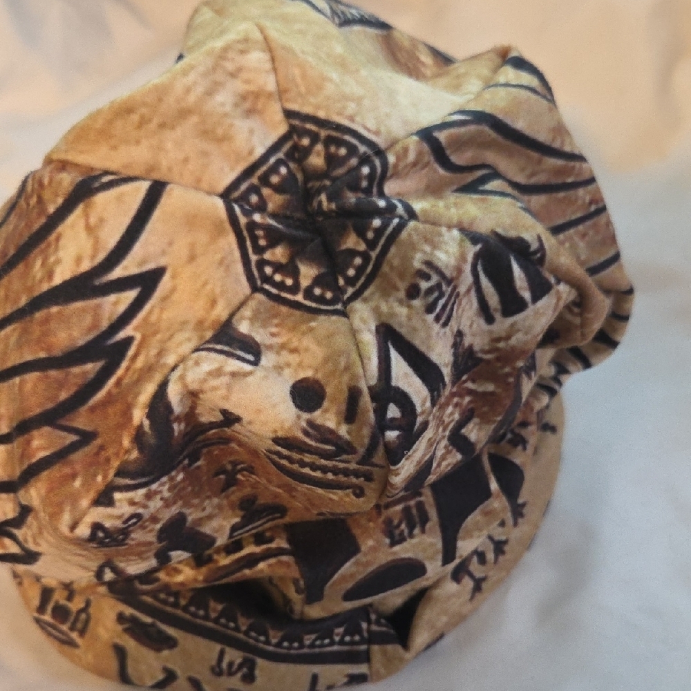 Egyptian Cat Print Beanie - Picture 4 of 5